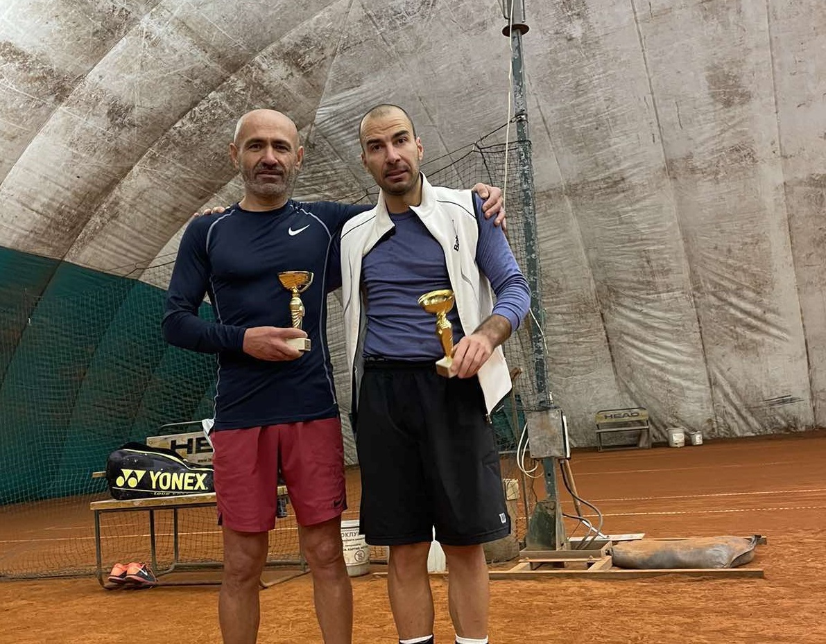 Светльо Козалиев се катапултира с първа титла зимата