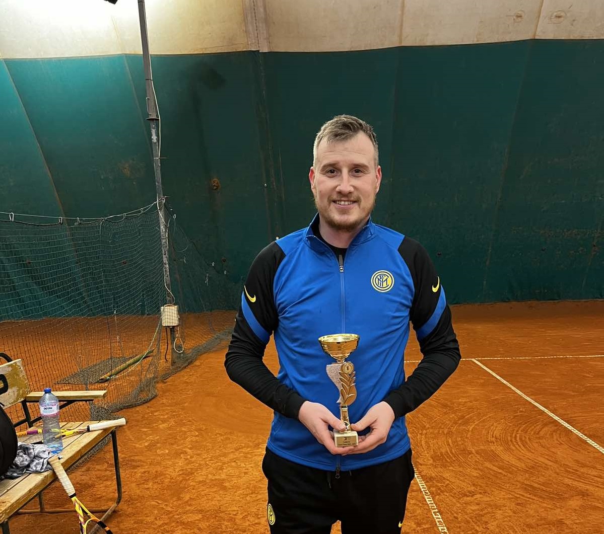 Тоталният доминатор продължава непобедим