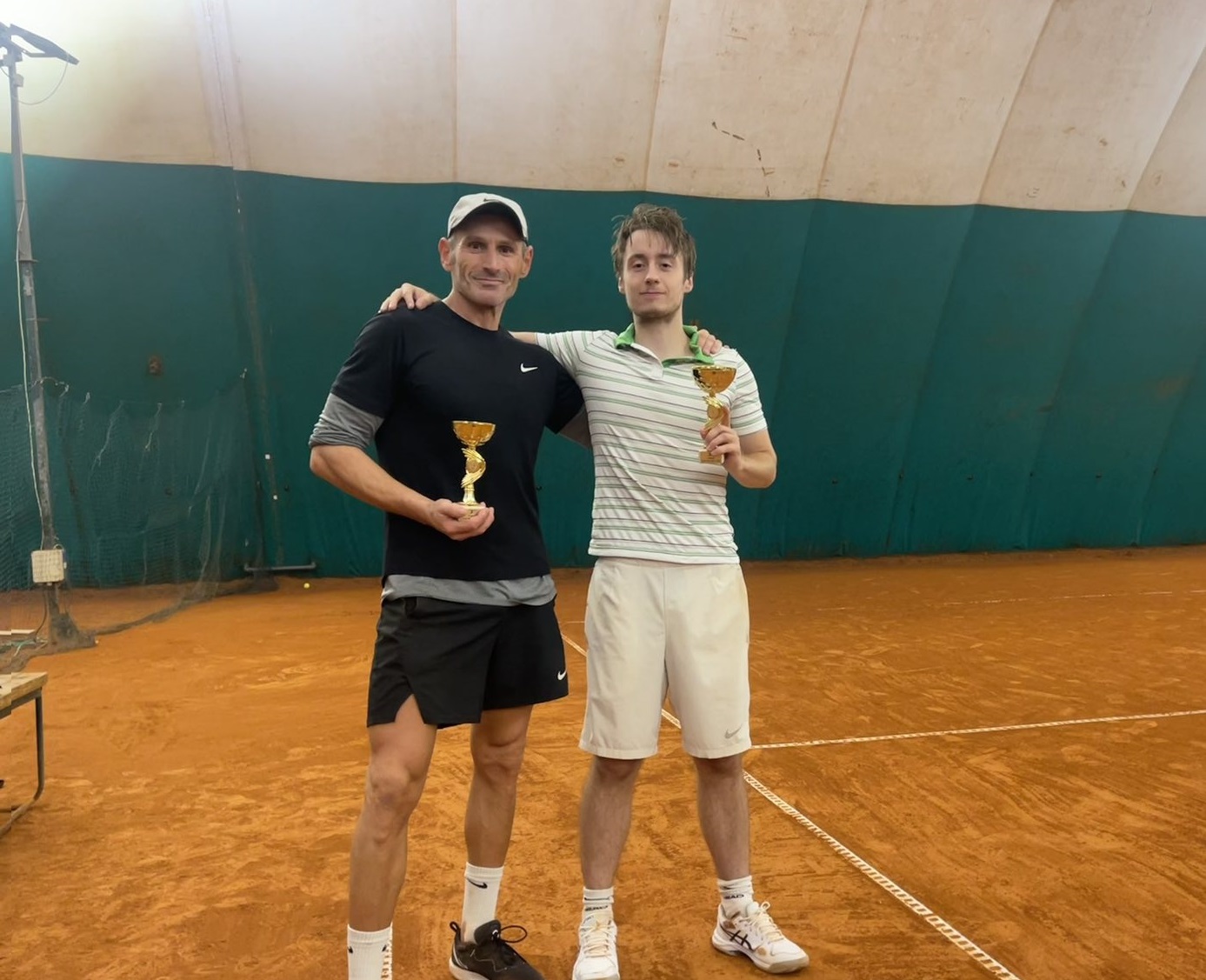 Генералът продължава с победния си марш