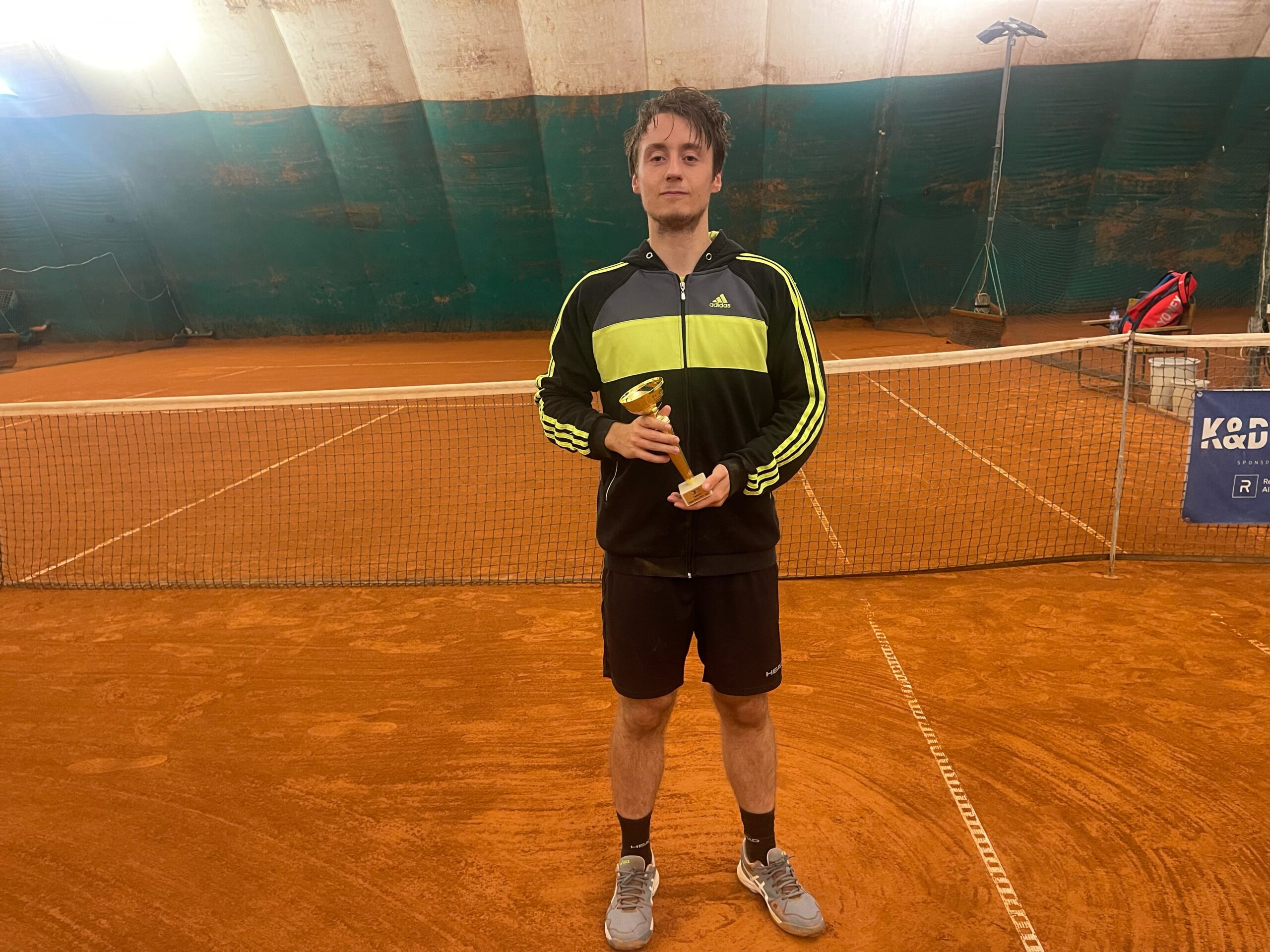 Генерал Хаджижеков продължава с доминацията